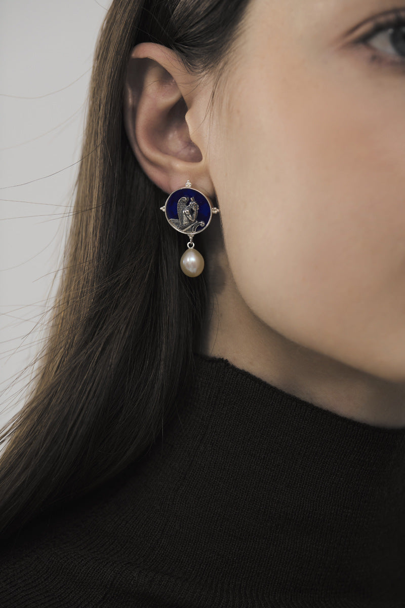 Night Stryge – Gothic Pearl Earrings in Silver 925