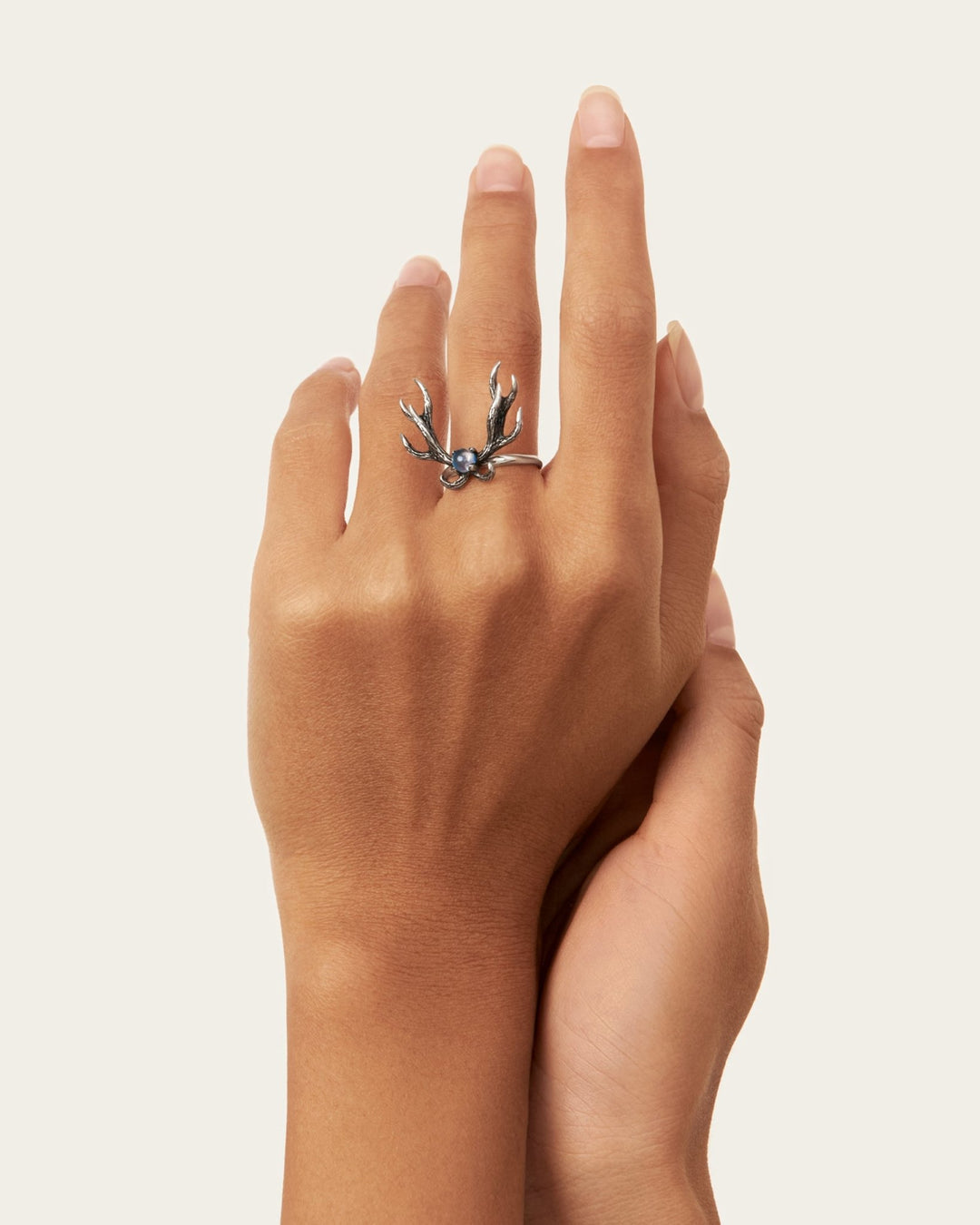 Anthea Antler Ring – 925 Silver with Rainbow Moonstone