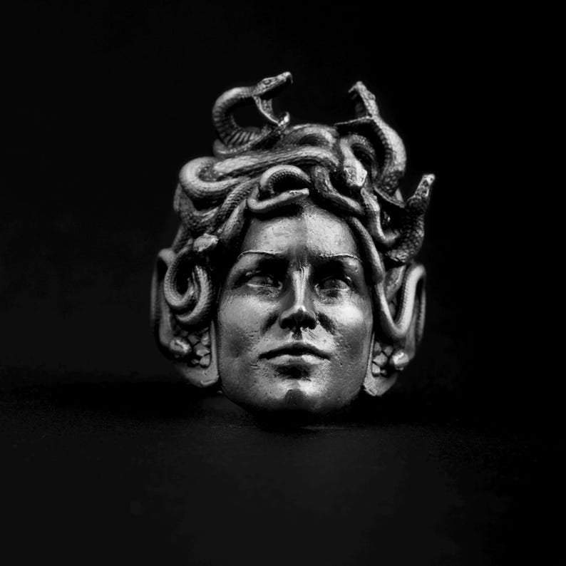 Medusa Head Ring in 925 Sterling Silver – Mythological Gothic Statement Jewelry