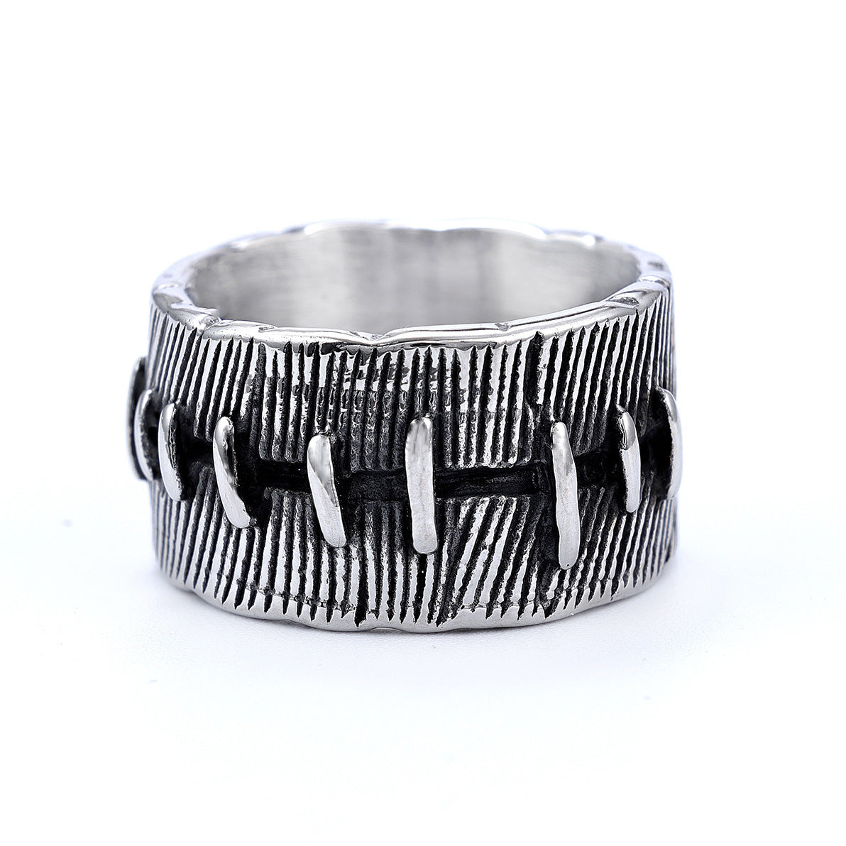 Stitched Valor – 925 Sterling Silver Ring