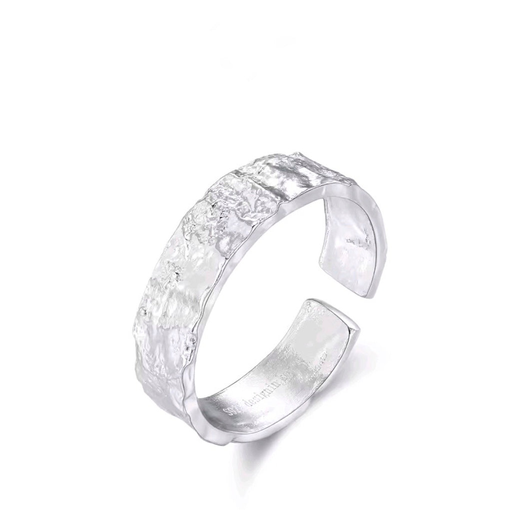 Organic Fluid Hammered Texture Adjustable Ring – S925 Sterling Silver & Gold Plated