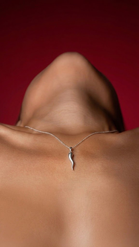 Sterling Silver Italian Horn Necklace – Small Smooth Cornicello Pendant with Fine Silver Chain
