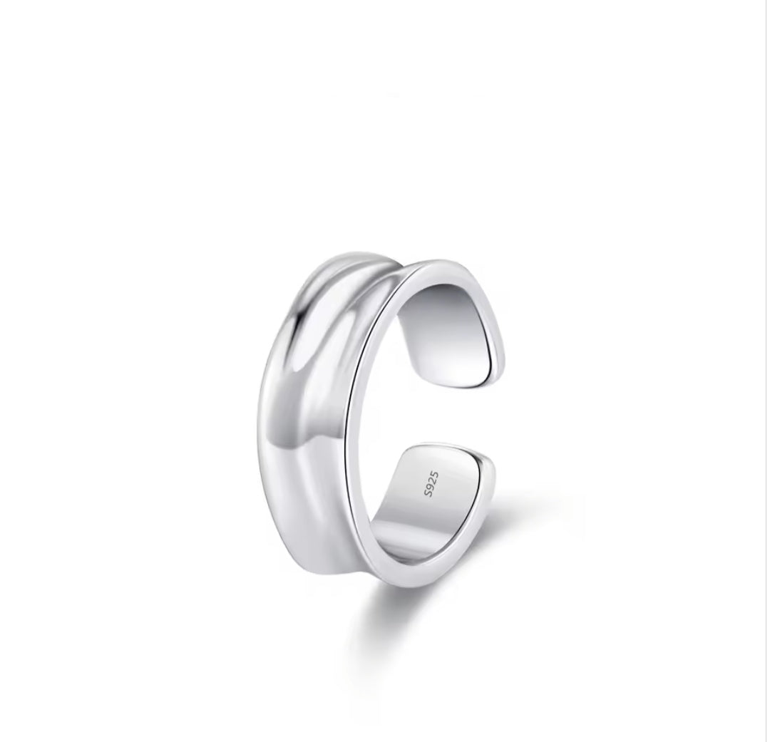 Minimalist Twist Gold-Plated 925 Sterling Silver Ear Cuff