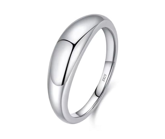 The Classic Silver Band Ring – 925 Sterling Silver