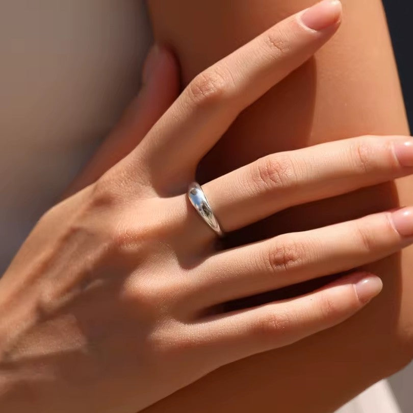The Classic Silver Band Ring – 925 Sterling Silver