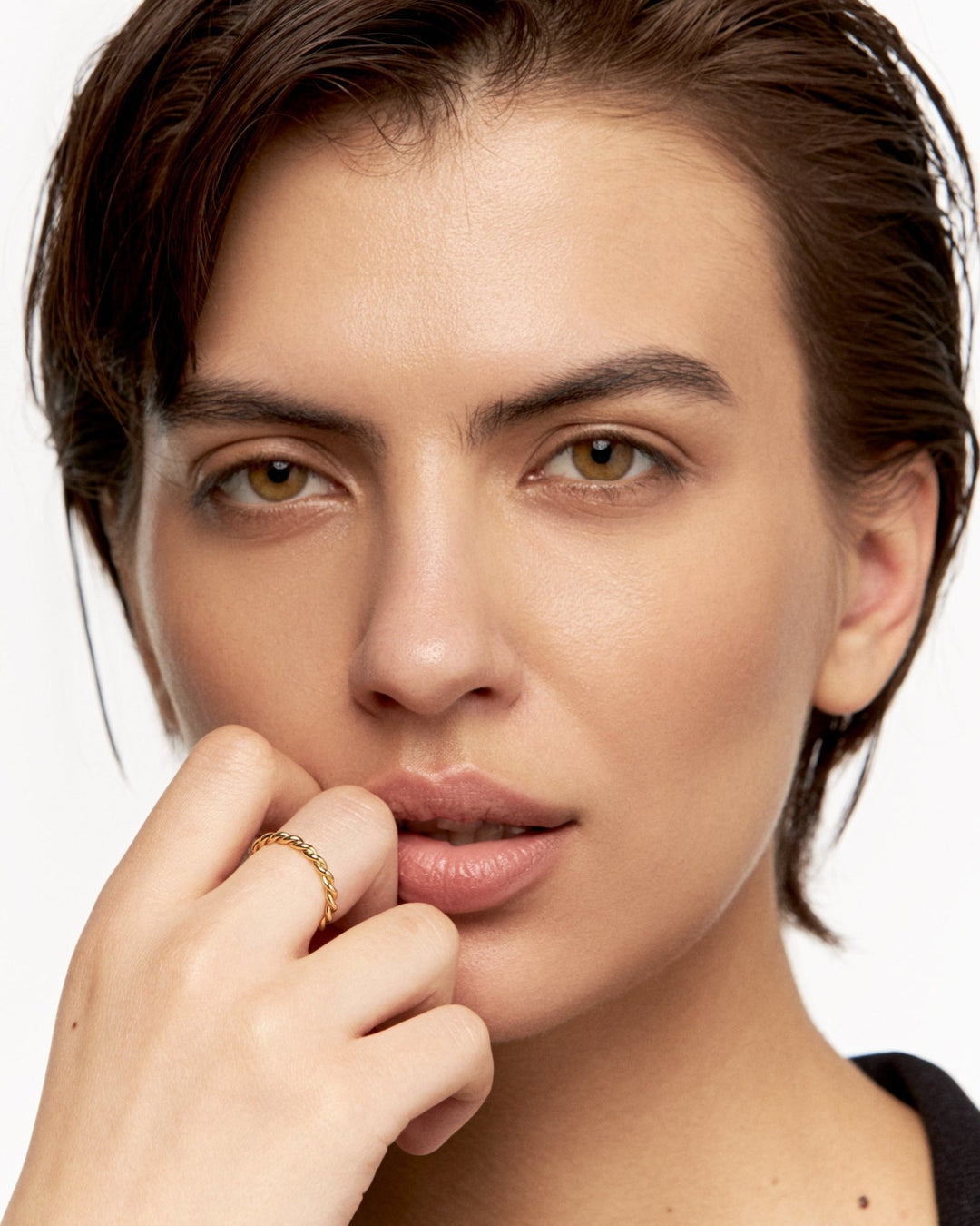 Twist Band Ring – 925 Sterling Silver (Gold Plated or Silver Finish)