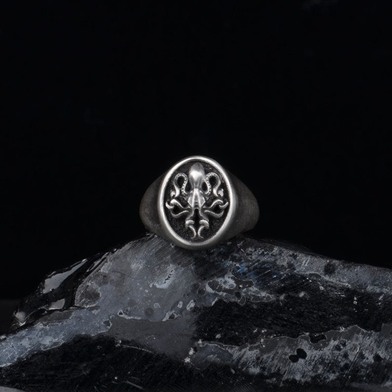 Kraken Ring – Oxidized Silver 925 | Symbol of Power & Depth