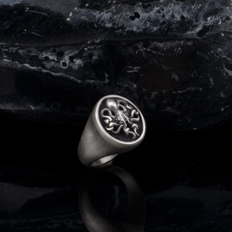 Kraken Ring – Oxidized Silver 925 | Symbol of Power & Depth