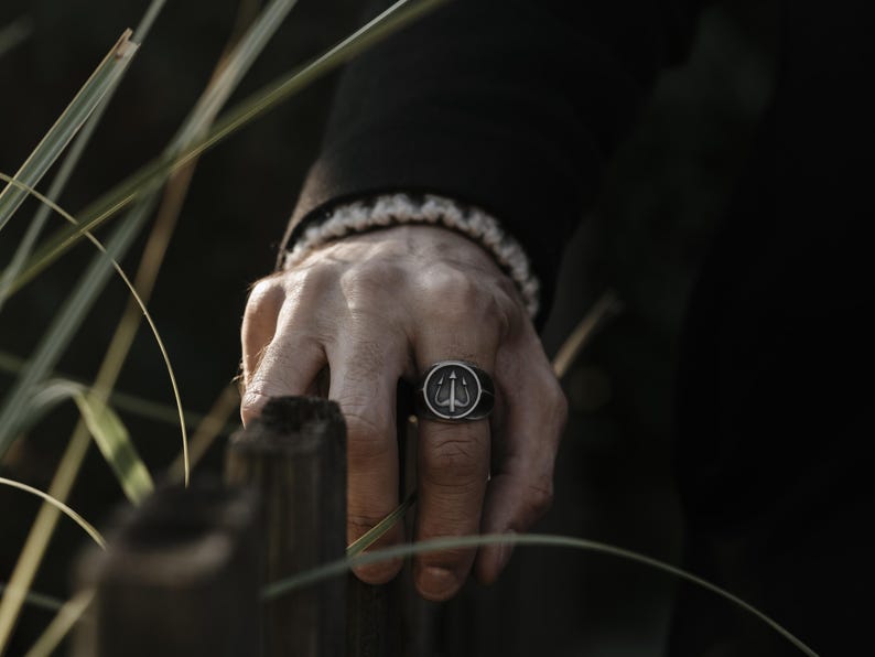 Wrath of the Deep – Poseidon's Trident Ring