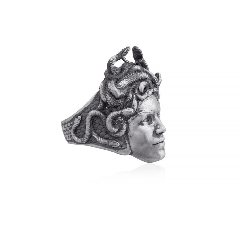 Medusa Head Ring in 925 Sterling Silver – Mythological Gothic Statement Jewelry